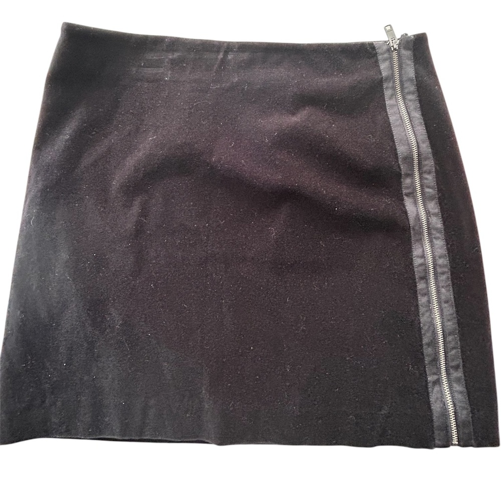 Black Velvety Short Skirt Full Zip Front, Lined DKNY Sz 12